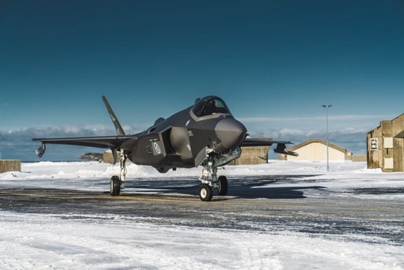 Who Holds the Edge in Stealth? A Comprehensive Comparison of Modern Stealth Fighters 16 img 1104 1