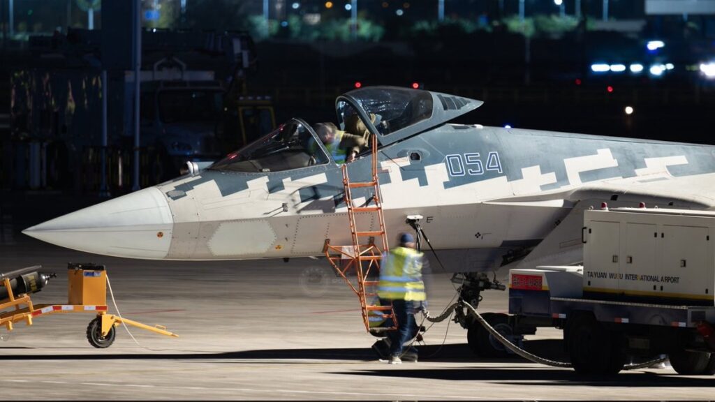 Who Holds the Edge in Stealth? A Comprehensive Comparison of Modern Stealth Fighters 19 img 1125 1