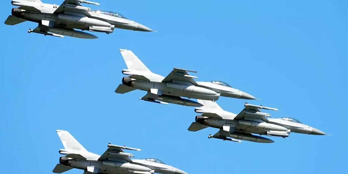 Polish F-16 Fighter Jet Crashes During Radom Air Show Training, Pilot Killed 14 img 4427