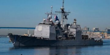 USS Lake Erie Joins US Naval Buildup in Caribbean 1 img 4624 1