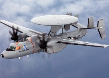 China Unveils KJ-600 Carrier-Based AWACS 16 img 4991 1