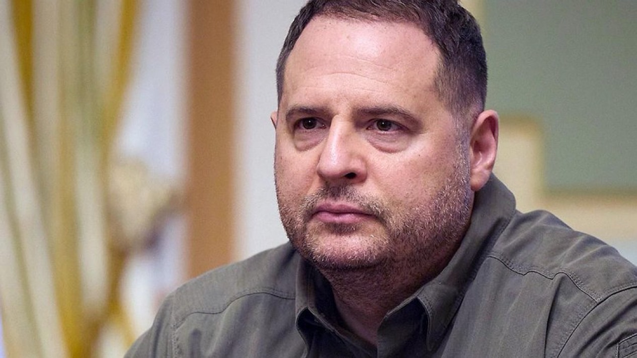 Zelensky Announces Resignation of Top Aide Andrii Yermak Amid Corruption Probe 15 img 9359