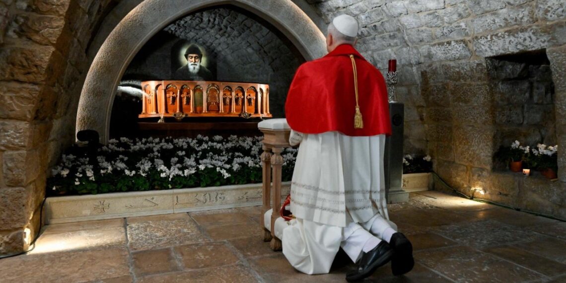 Thousands Brave Rain to Witness Pope Leo at St. Charbel’s Tomb 14 img 9705 1
