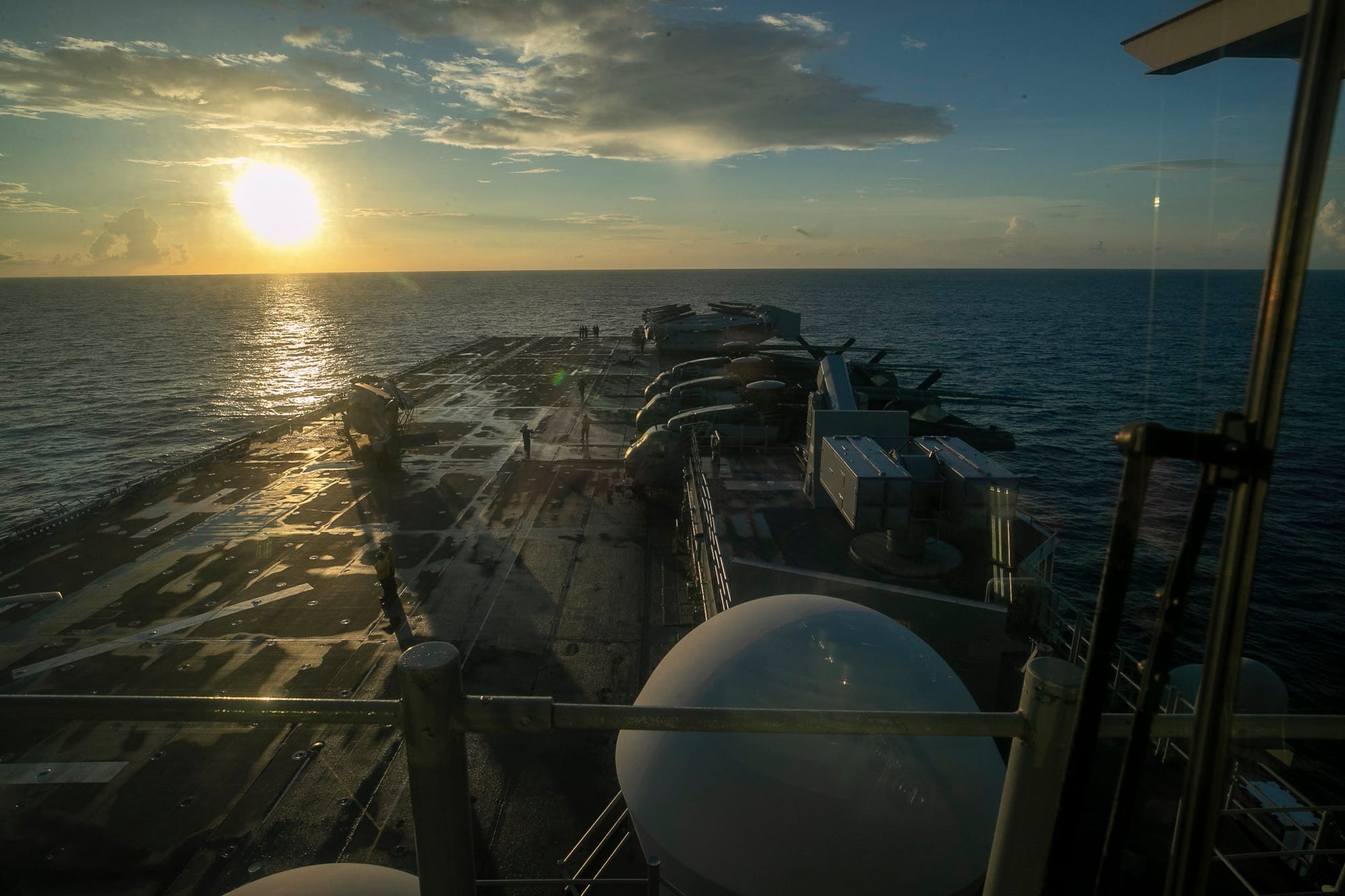 Massive USS Tripoli Enters Middle East 3 img 9603